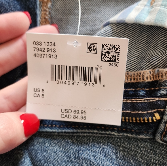 AE PRIDE shorts size 8 - Picture 4 of 4